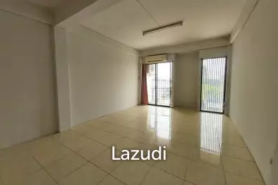 Unfurnished Shophouse with 3 Stories for Sale