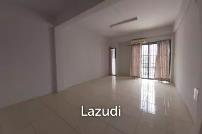 Unfurnished Shophouse with 3 Stories for Sale