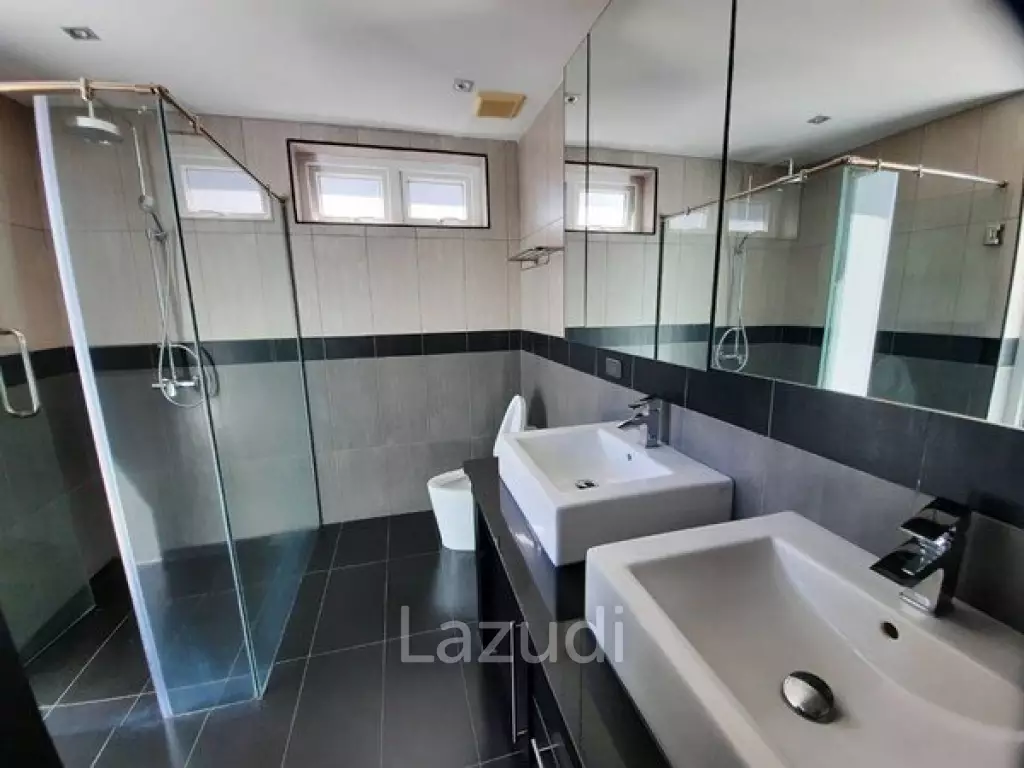 Jomtien Modern Style Villa for Sale