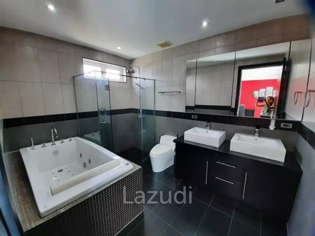 Jomtien Modern Style Villa for Sale