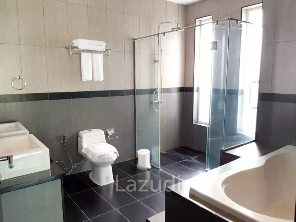 Marbprachan Villa for Sale in East Pattaya