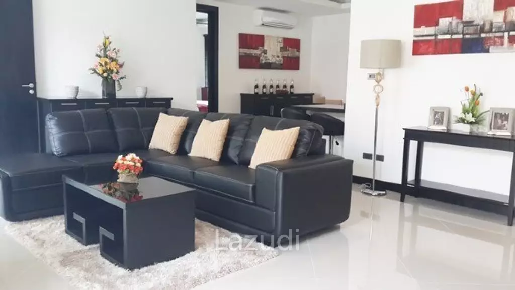 Modern Pool Villa for Sale in East Pattaya
