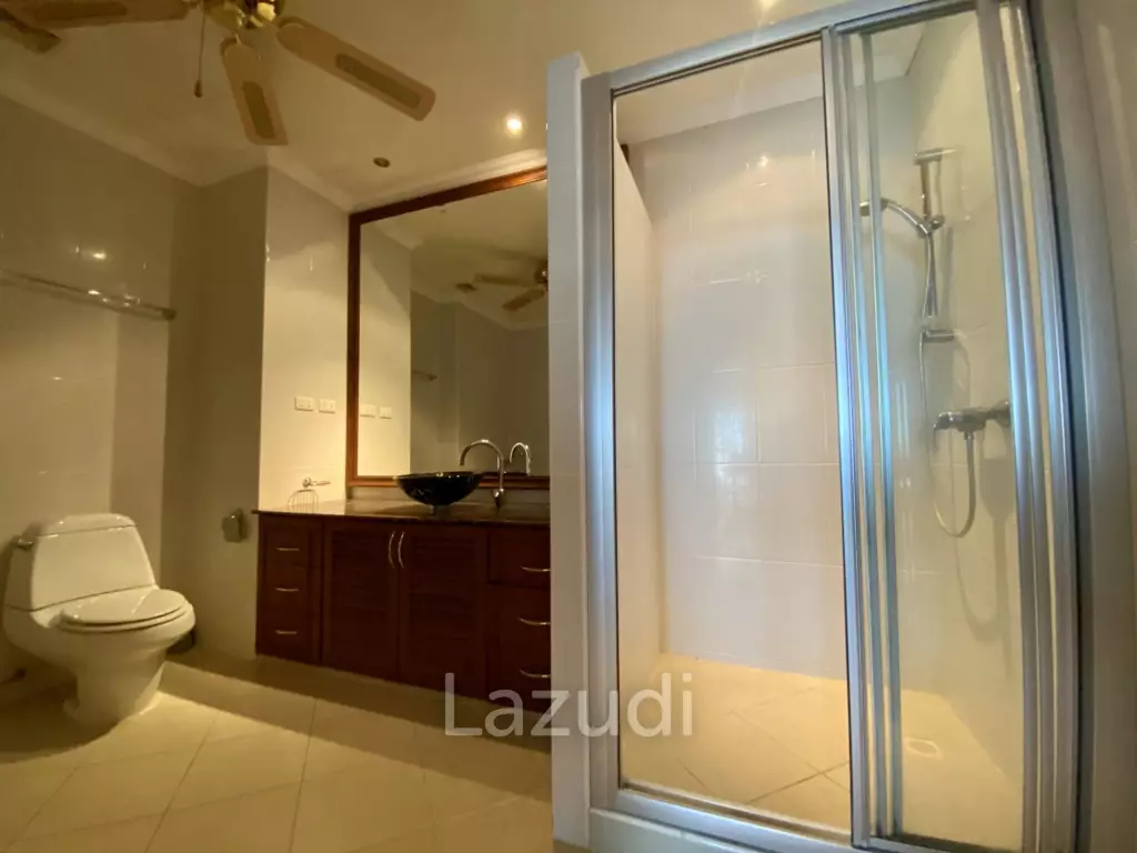 1 Bedroom View Talay 5D for Sale in Jomtien