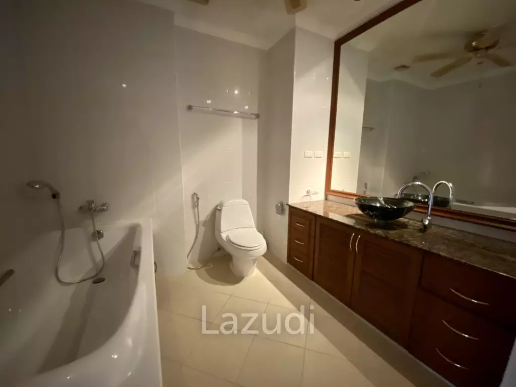 1 Bedroom View Talay 5D for Sale in Jomtien