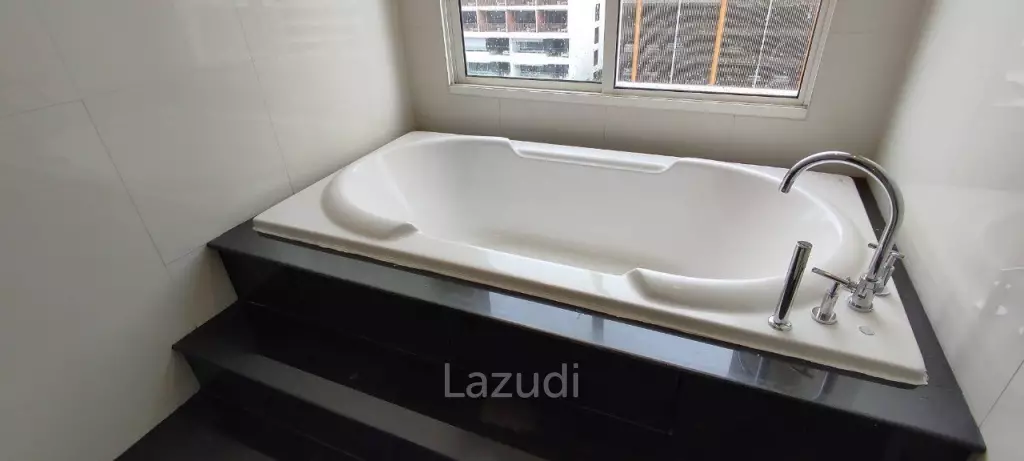 Residence @ Dream Beachfront Condo for Sale