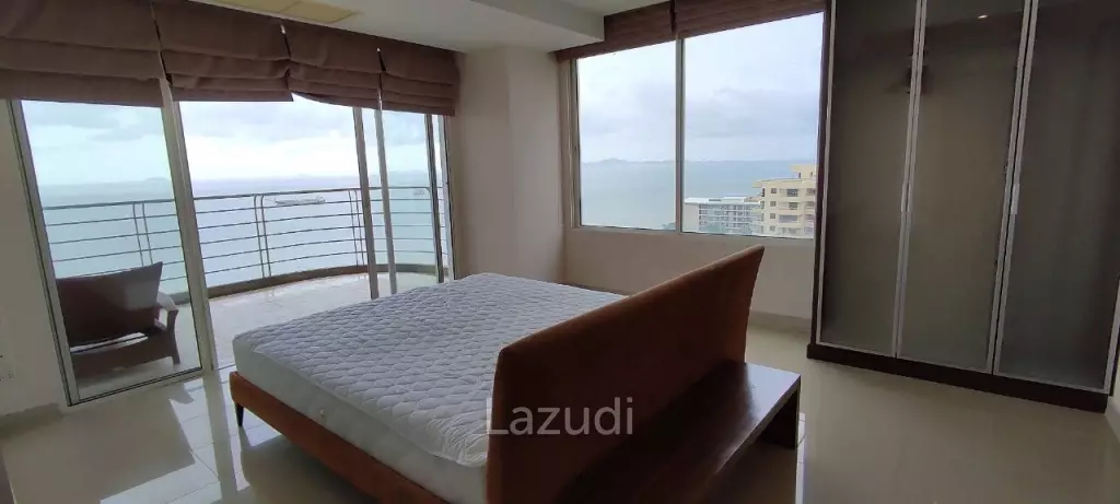 Large Unit Condo Residence @ Dream for Sale
