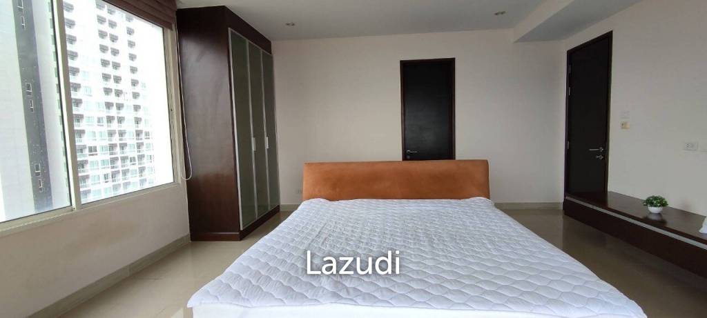 Large Unit Condo Residence @ Dream for Sale