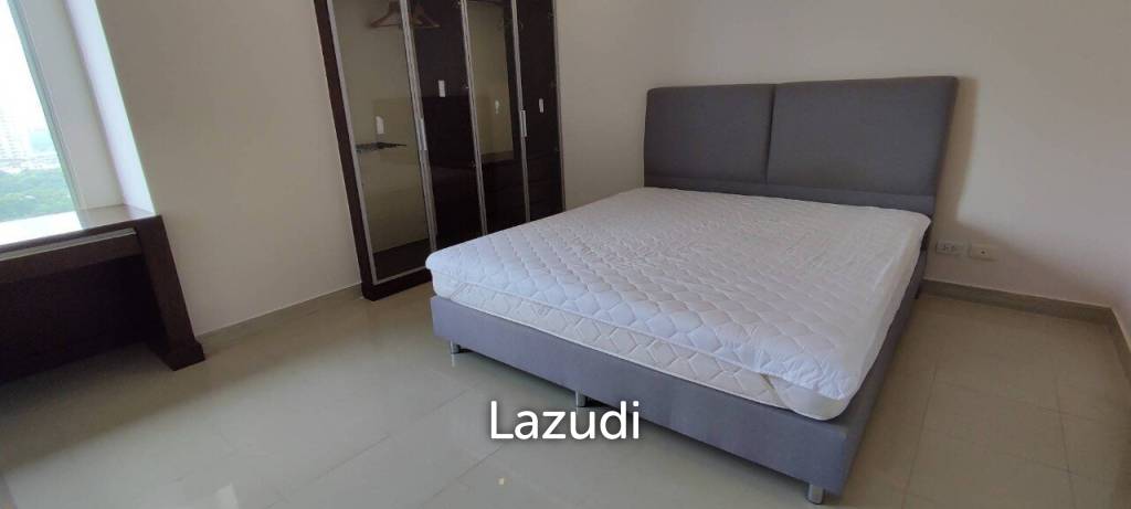 Large Unit Condo Residence @ Dream for Sale