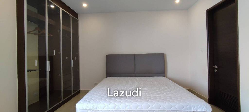 Large Unit Condo Residence @ Dream for Sale