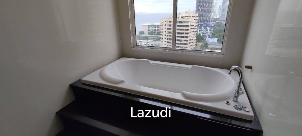 Large Unit Condo Residence @ Dream for Sale