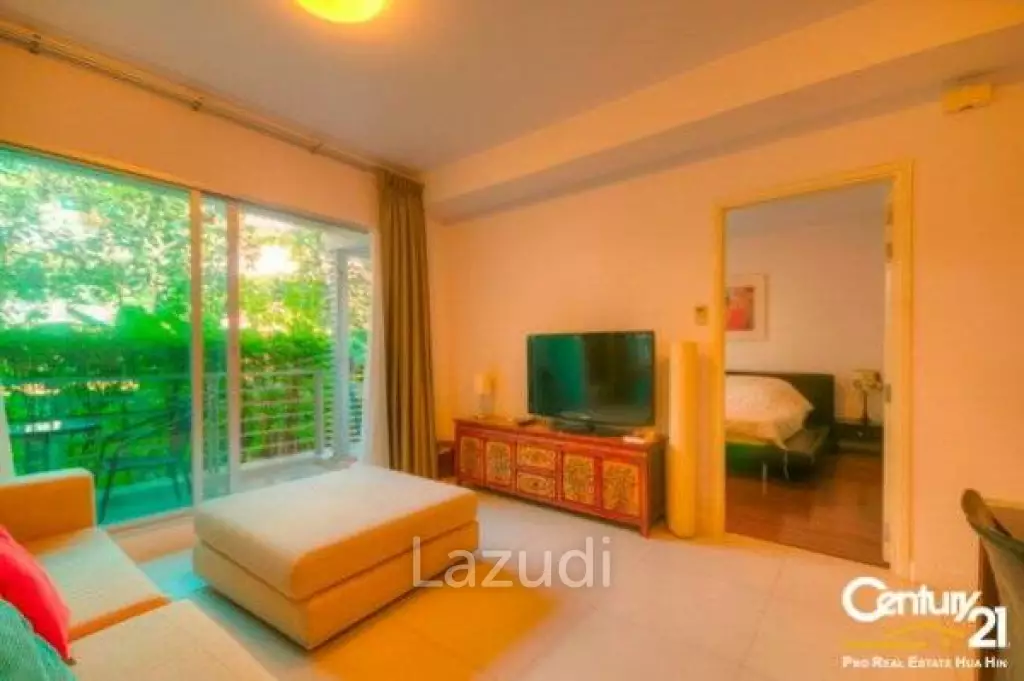 1 Bed Beachfront Condo in Town