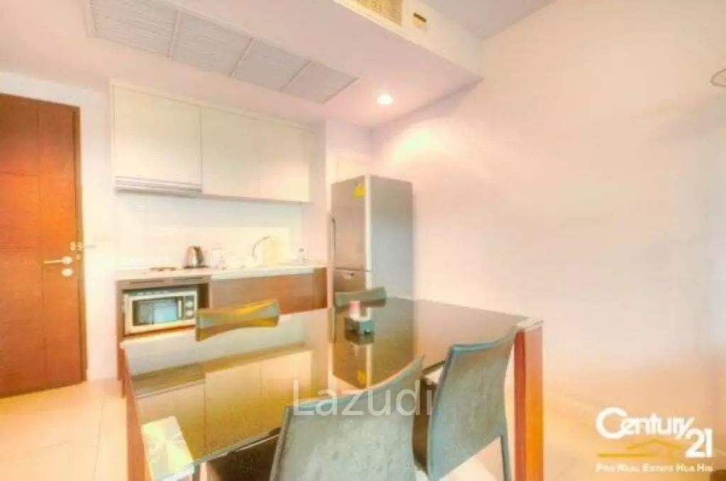 1 Bed Beachfront Condo in Town