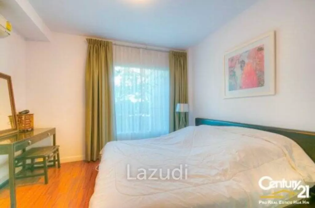 1 Bed Beachfront Condo in Town