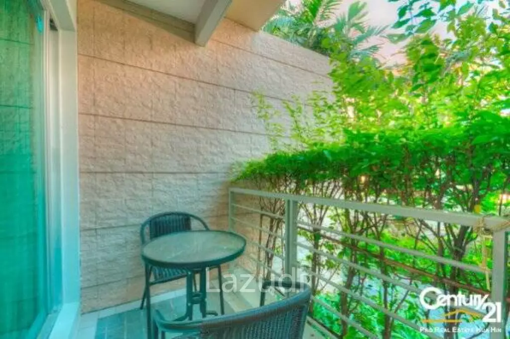 1 Bed Beachfront Condo in Town