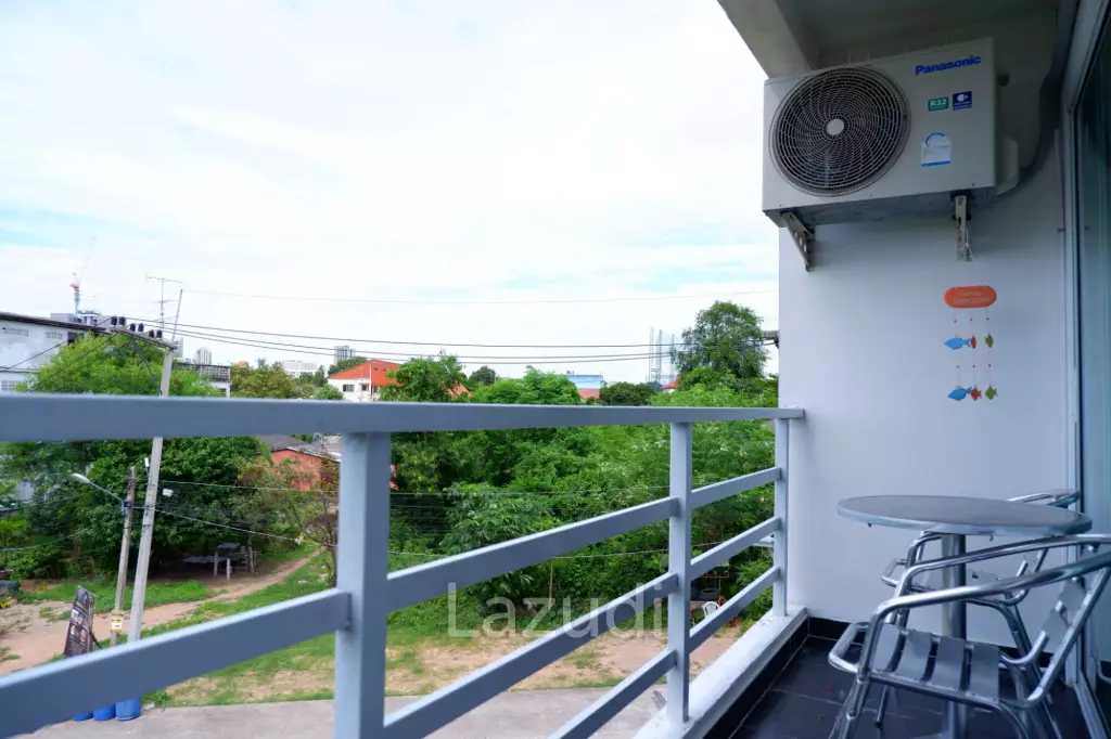 Central Pattaya Beach and Mountain for Sale