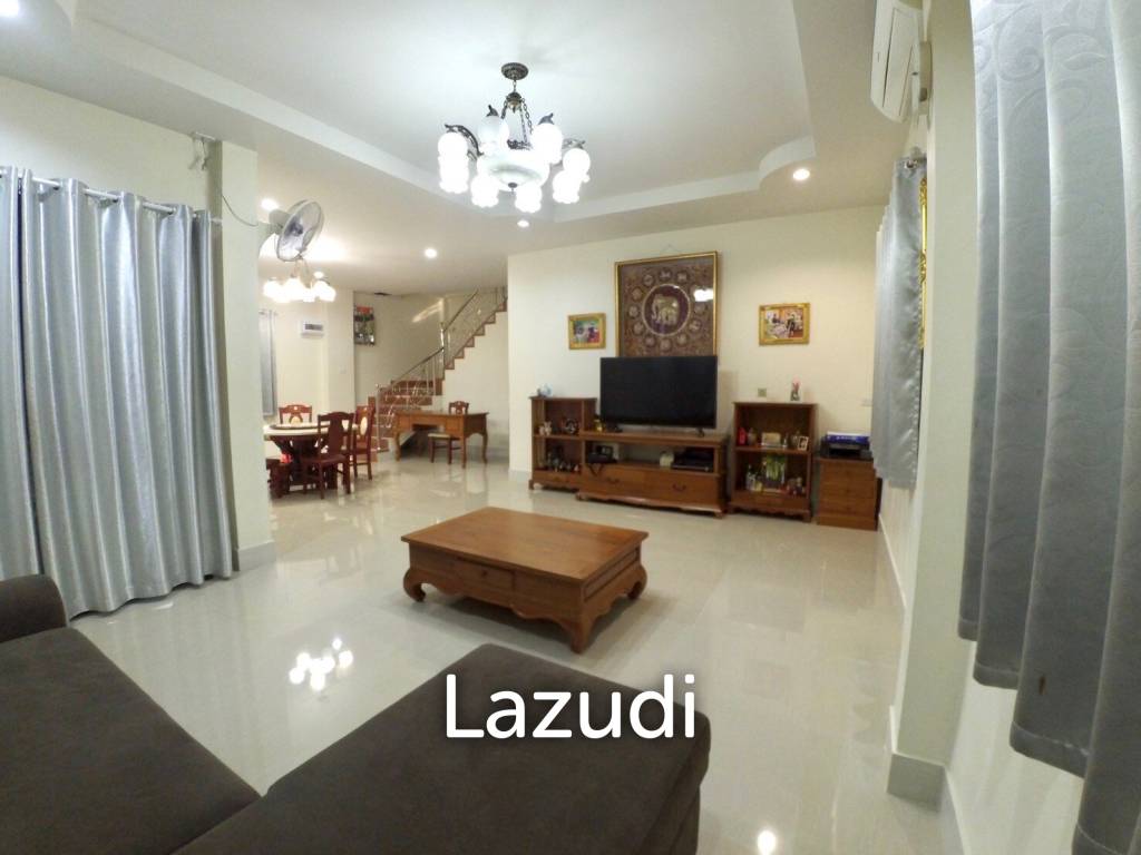 Double Houses for Sale in East Pattaya