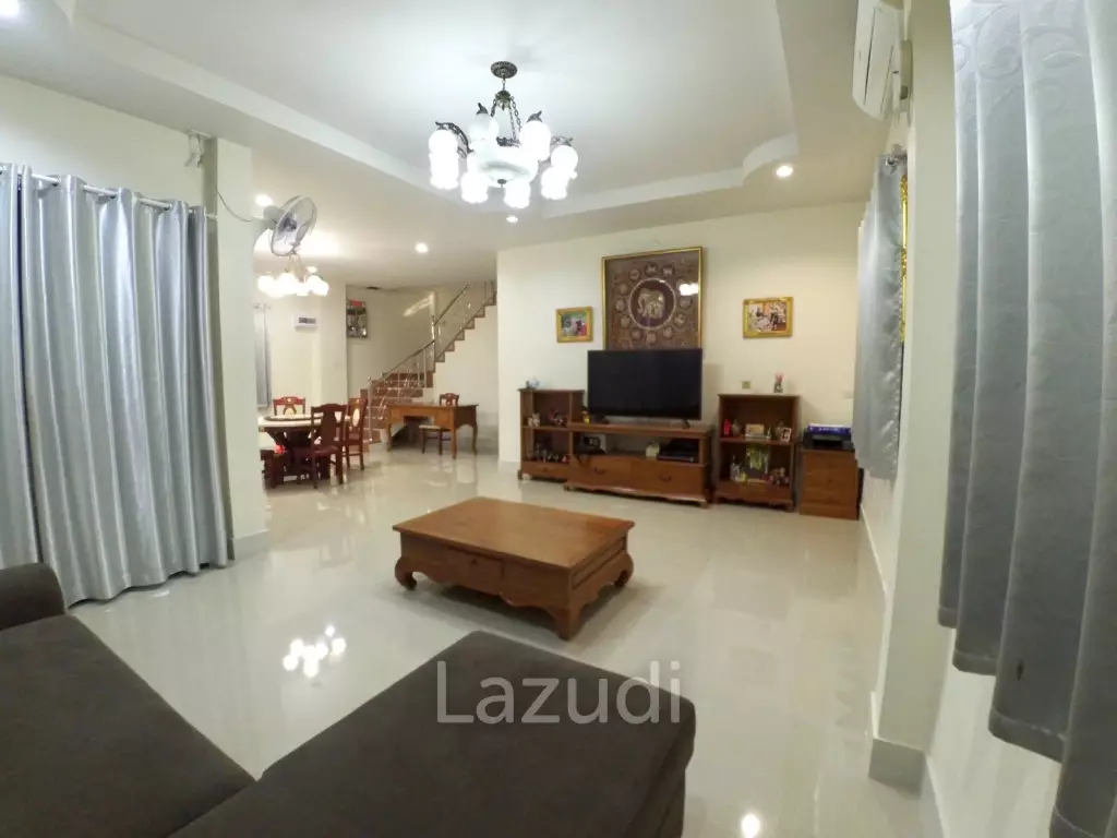 Double Houses for Rent in East Pattaya