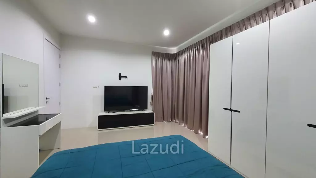Contemporary House for Sale in Na Jomtien