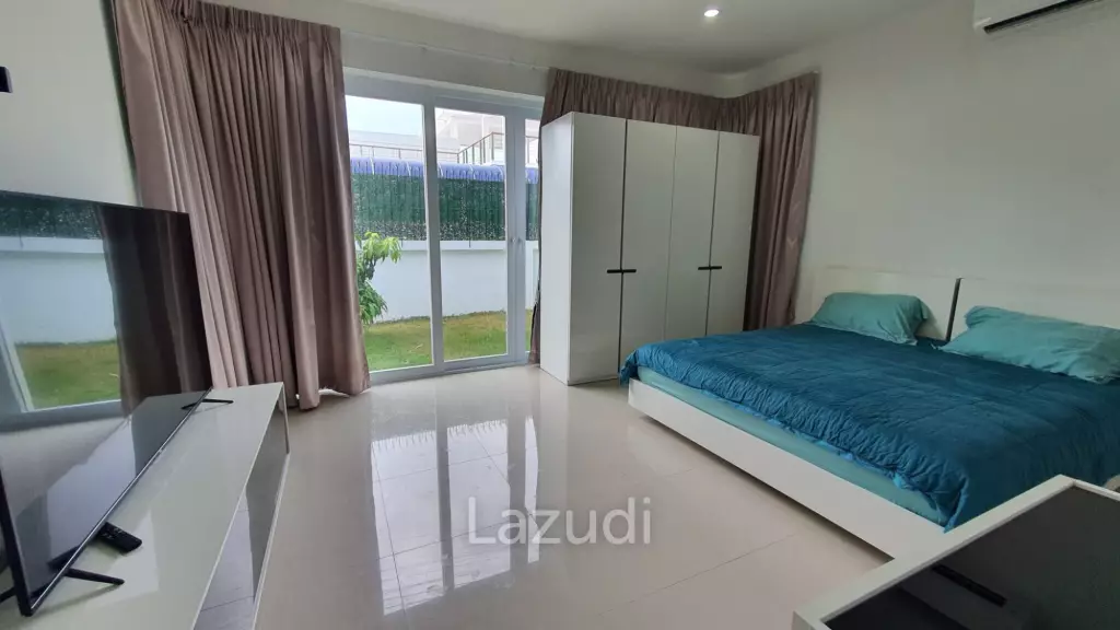 Contemporary House for Sale in Na Jomtien