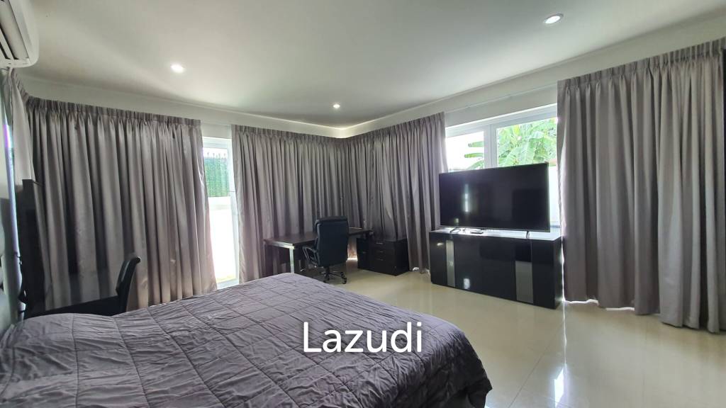Contemporary House for Sale in Na Jomtien