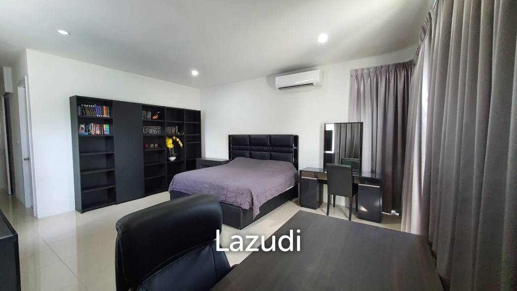 Contemporary House for Sale in Na Jomtien
