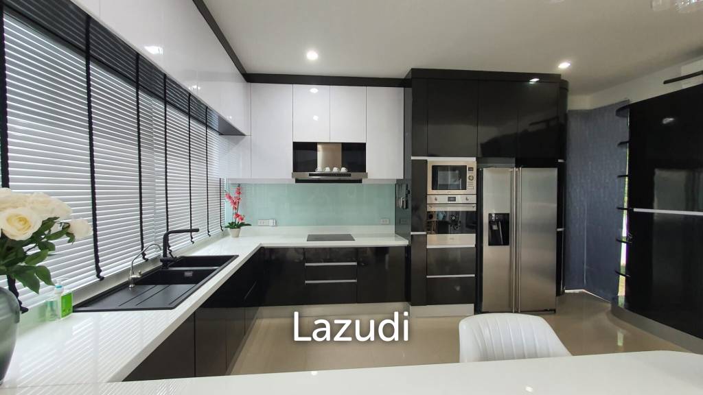 Contemporary House for Sale in Na Jomtien