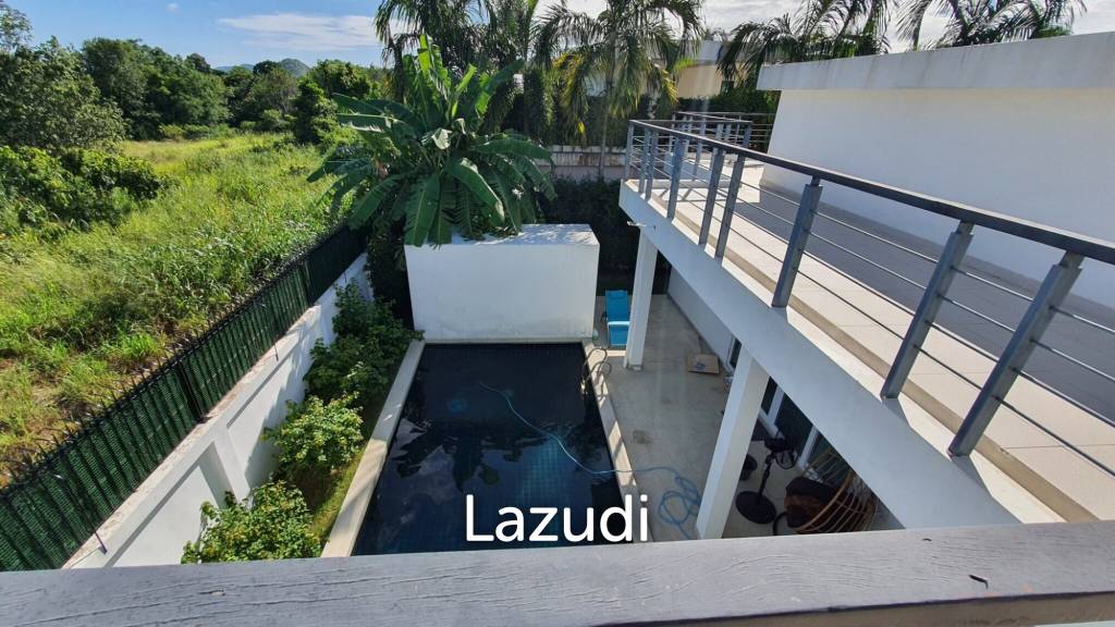 Contemporary House for Sale in Na Jomtien