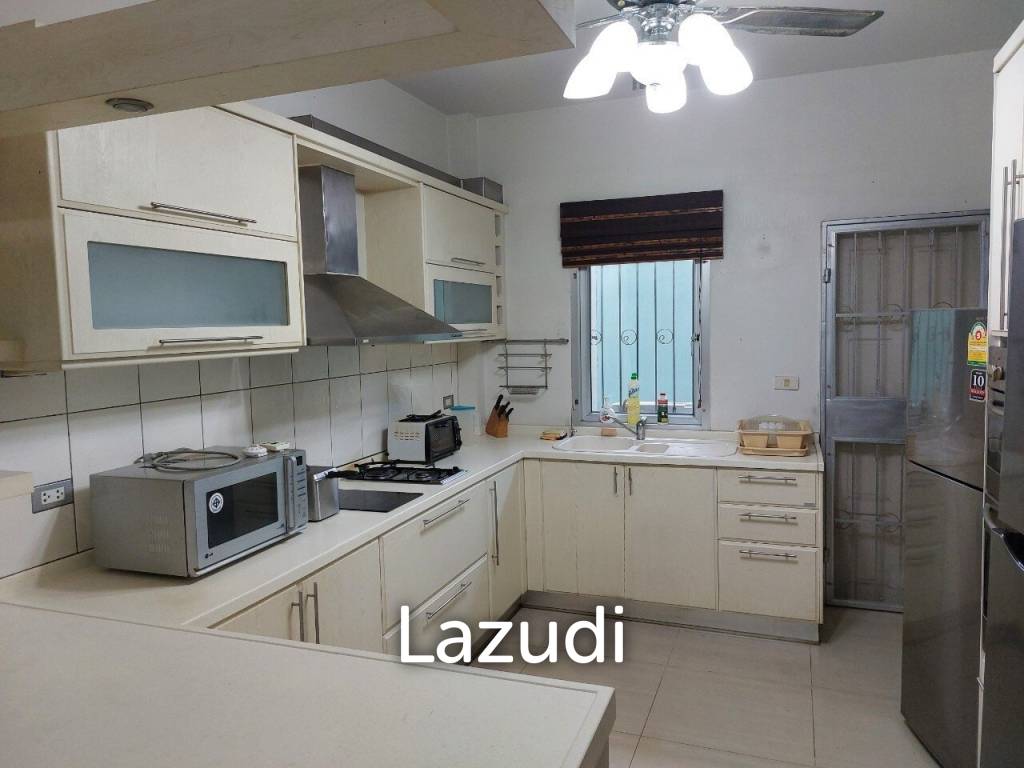 2 Bedrooms For Sale in East Pattaya