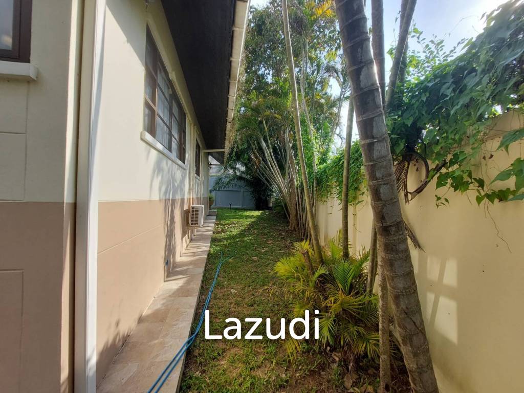 Large 2Storey house with 4 Bedrooms for Sale