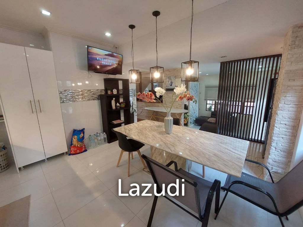 Large 2Storey house with 4 Bedrooms for Sale
