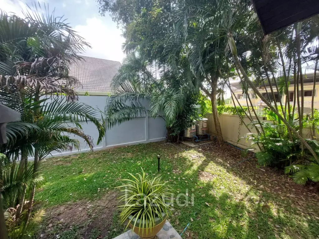 Large 2Storey house with 4 Bedrooms for Sale