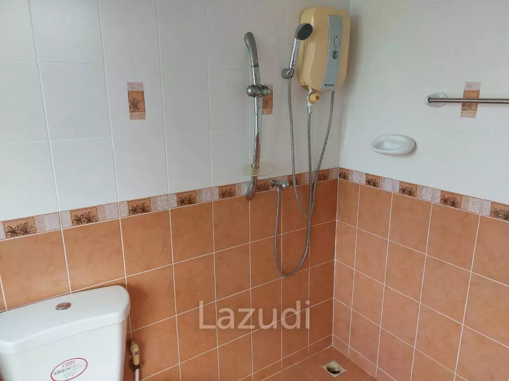Large 2Storey house with 4 Bedrooms for Sale