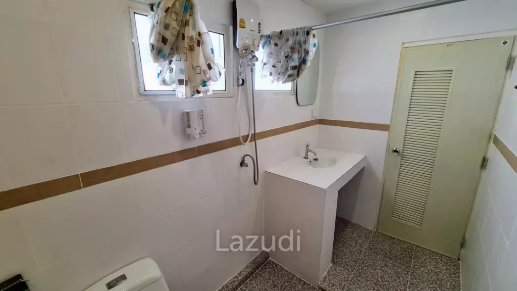 4 Bedrooms House for Sale in Na Kluea