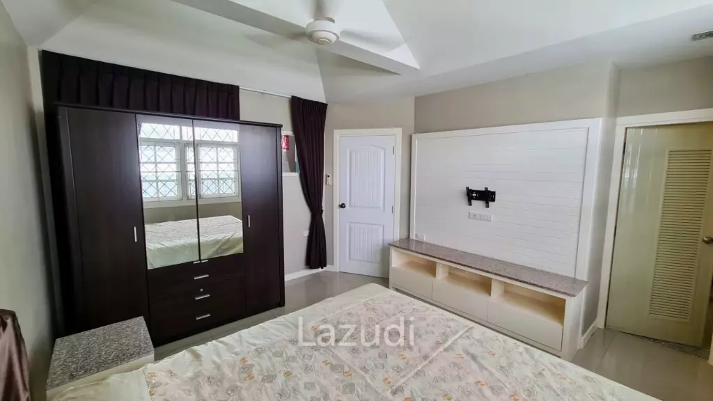 4 Bedrooms House for Sale in Na Kluea