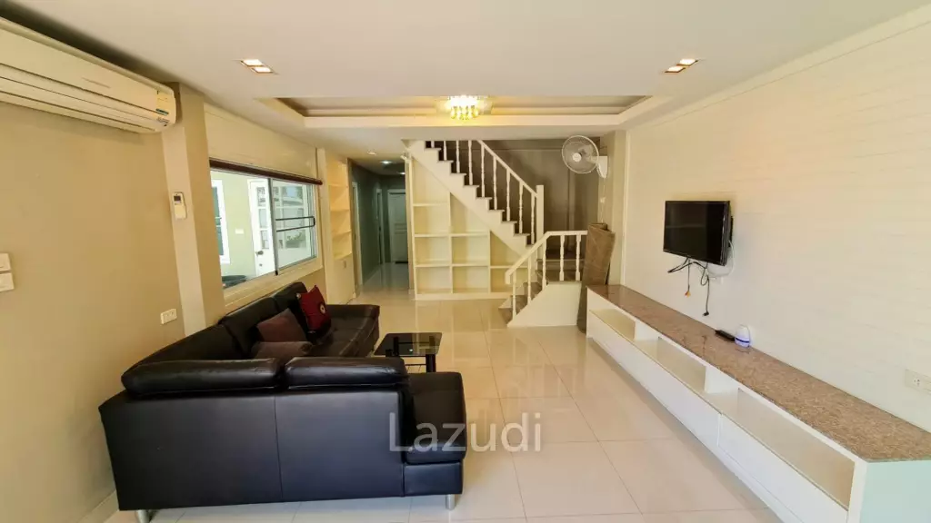 4 Bedrooms House for Sale in Na Kluea