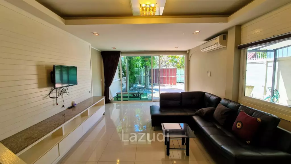 4 Bedrooms House for Sale in Na Kluea