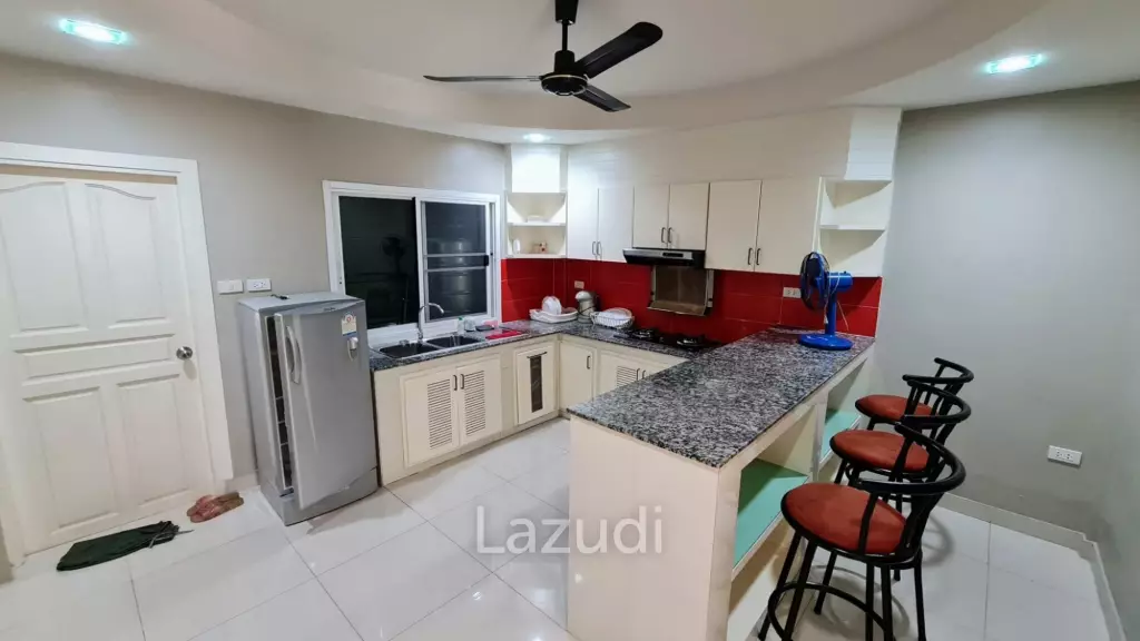 4 Bedrooms House for Sale in Na Kluea