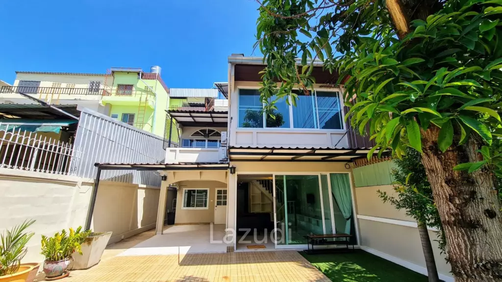 4 Bedrooms House for Sale in Na Kluea