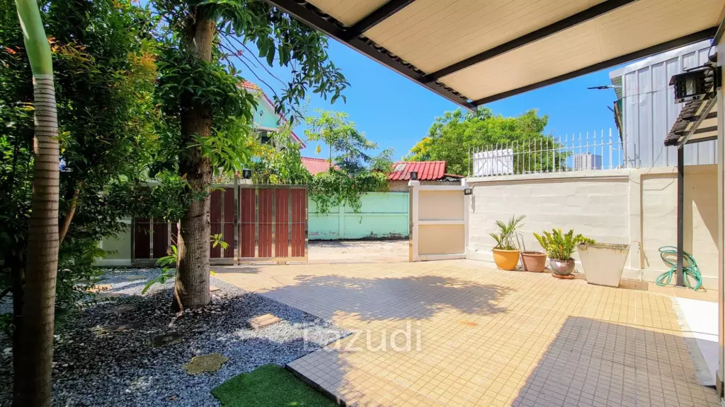 4 Bedrooms House for Sale in Na Kluea