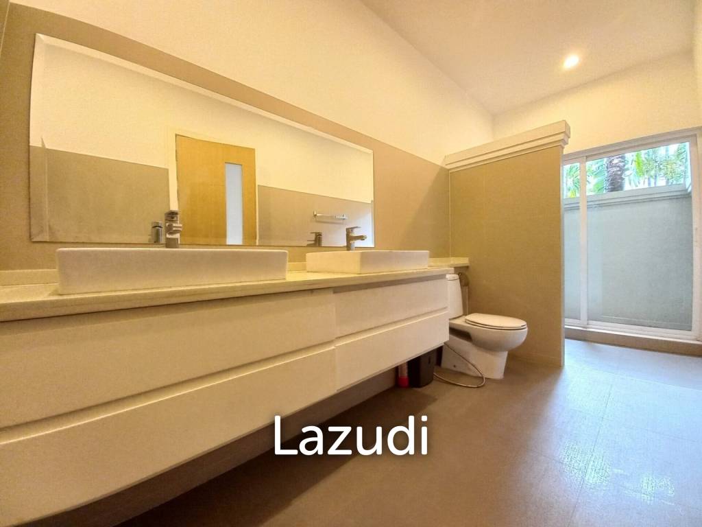 Luxury White House for Sale in East Pattaya