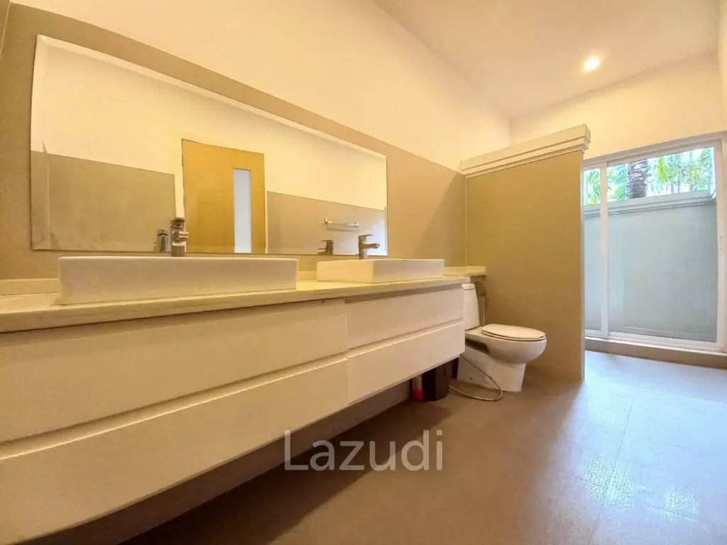 Luxury White House for Sale in East Pattaya