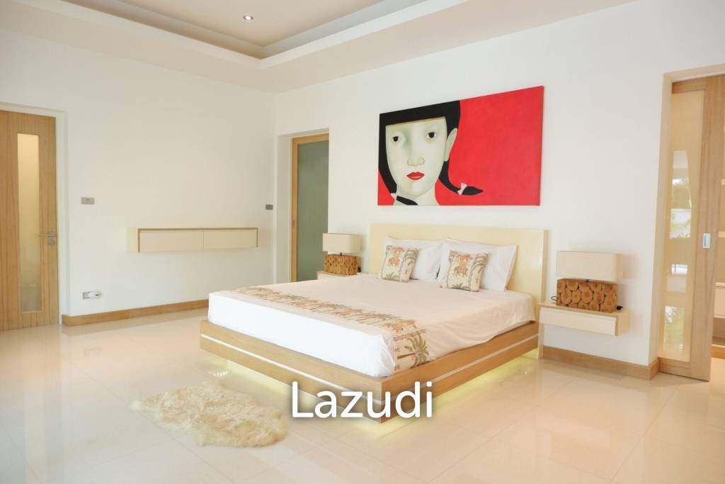 Luxury White House for Sale in East Pattaya