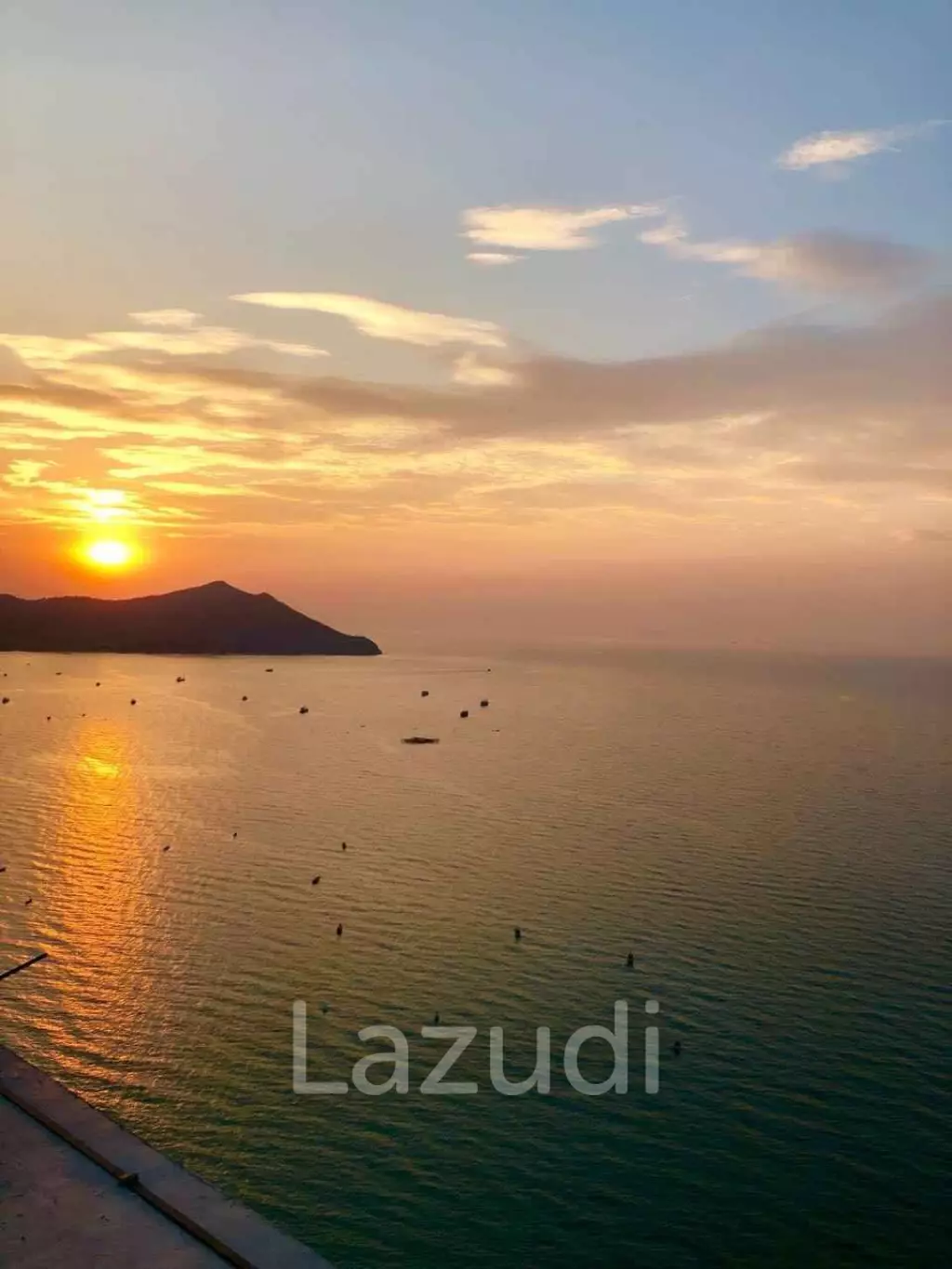 Beachfront Del Mare Bang Saray Condo for Sale