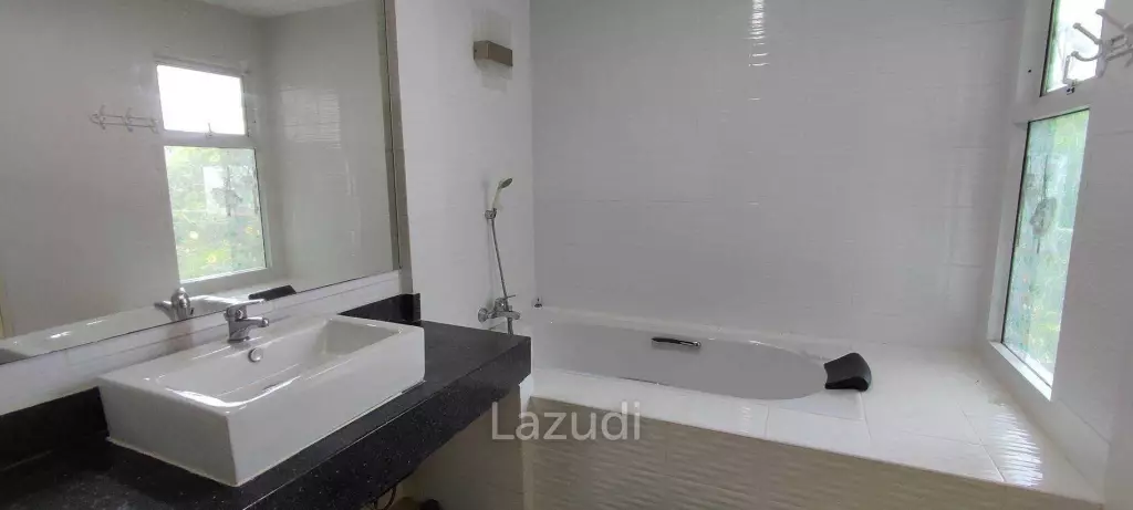 3Storey Home for Sale in Jomtien Pattaya