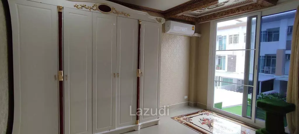 3Storey Home for Sale in Jomtien Pattaya