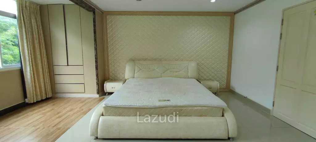 3Storey Home for Sale in Jomtien Pattaya