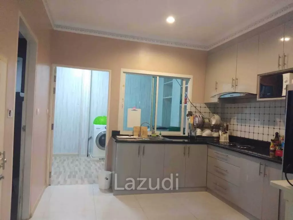 3Storey Home for Sale in Jomtien Pattaya