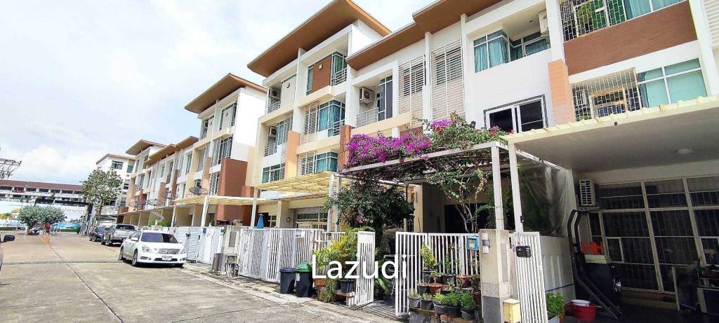 3Storey Home for Sale in Jomtien Pattaya