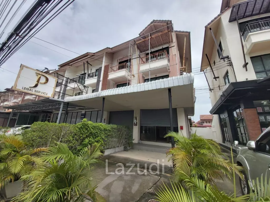 Two Storey Shophouse For Sale in East Pattaya