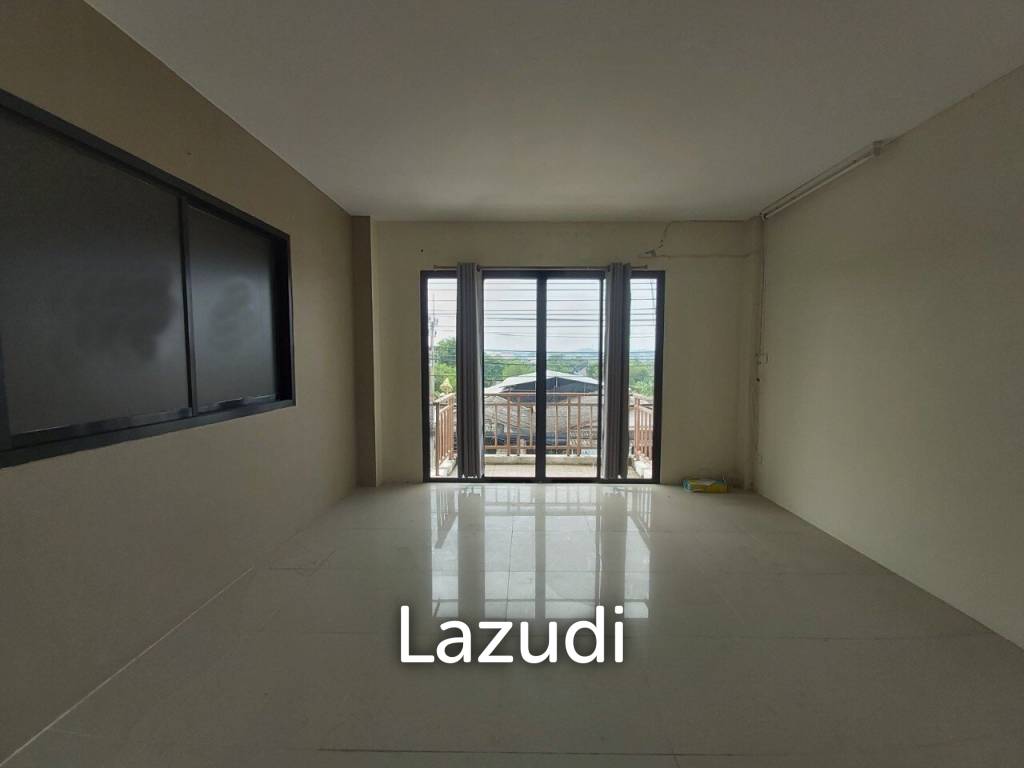 Two Storey Shophouse For Sale in East Pattaya